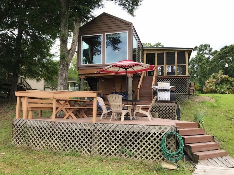 Cozy Cabin On The Bayou Maurepas Eksteriør bilde