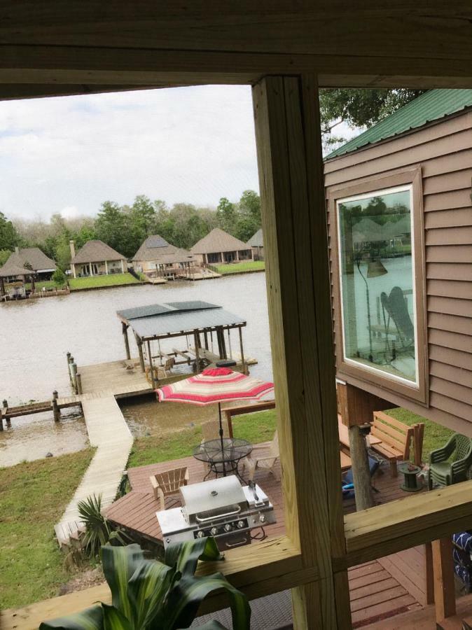 Cozy Cabin On The Bayou Maurepas Eksteriør bilde