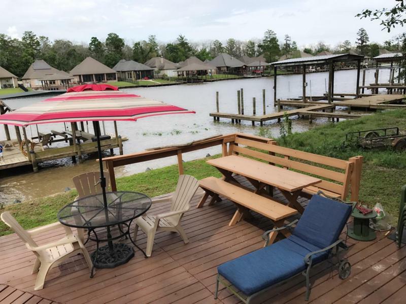 Cozy Cabin On The Bayou Maurepas Eksteriør bilde